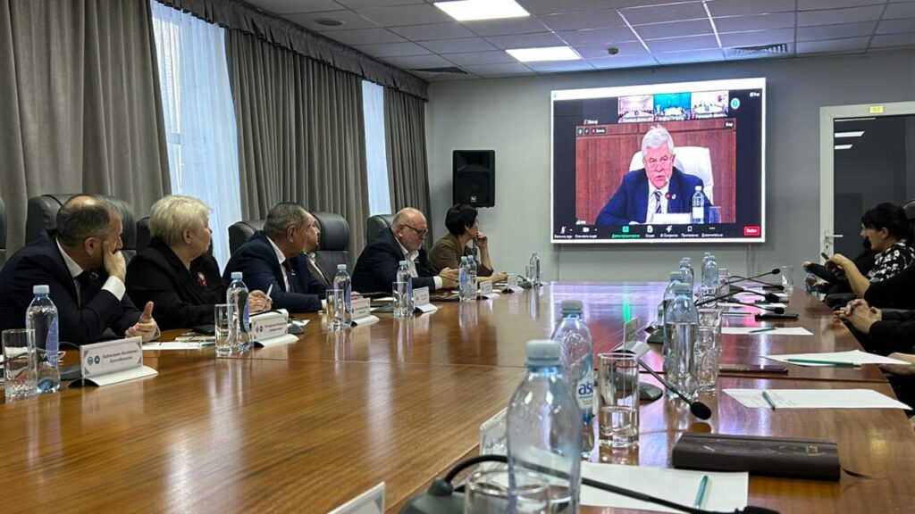 Мемлекеттік кеңесші Ерлан Қарин этномәдени бірлестіктердің басшыларымен кездесу өткізді